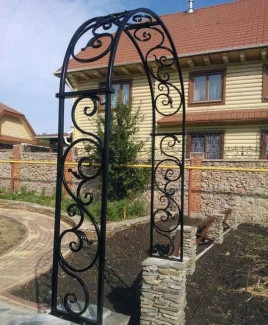 Кованые арки, шпалеры