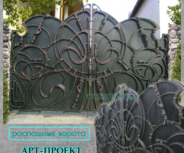 кованые металлические ворота для дома